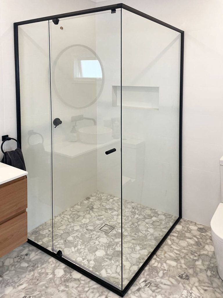 Shower-Screen-framed